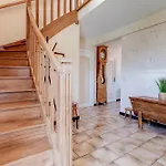 Pour Professionnel, 3 Chambres, 6 Pers, Parking, Jardin & Wi-fi Tatil Evi