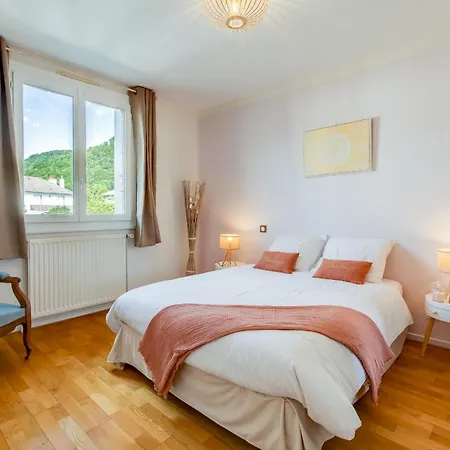 Le Moussarie, Pour Professionnel, 3 Chambres, 6 Pers, Parking, Jardin & Wi-fi Saint-Simon (Cantal)