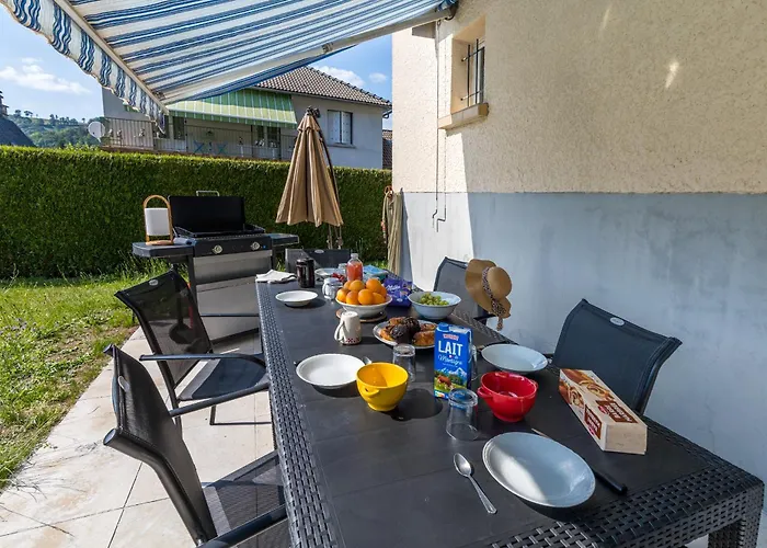 Pour Professionnel, 3 Chambres, 6 Pers, Parking, Jardin & Wi-fi 펜션