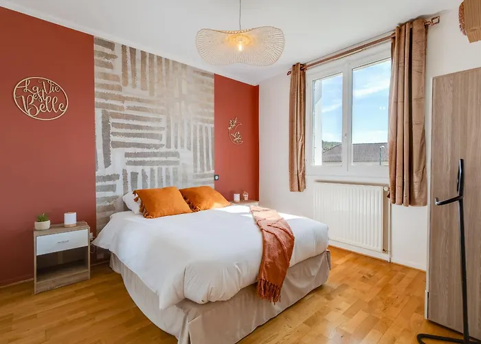 Pour Professionnel, 3 Chambres, 6 Pers, Parking, Jardin & Wi-fi