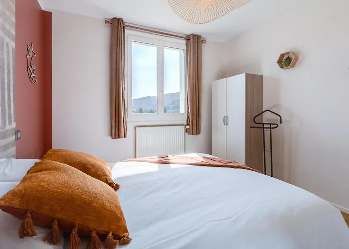 Pour Professionnel, 3 Chambres, 6 Pers, Parking, Jardin & Wi-fi 펜션 Saint-Simon (Cantal)