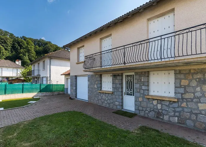 Pour Professionnel, 3 Chambres, 6 Pers, Parking, Jardin & Wi-fi 펜션 *